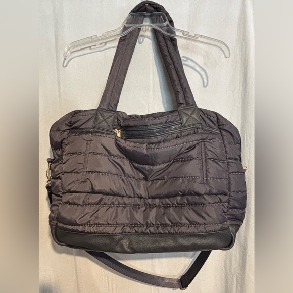 Isaac Mizrahi "The Weekender" Duffle Travel Bag - Picture 5 of 16